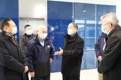 2022年1月13日，浙江省委常委、政法委書(shū)記王昌榮走訪(fǎng)海寧天通泛半導體產(chǎn)業(yè)園